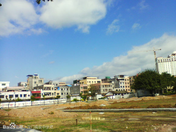 data-id="gnbcquc44n">龙门县高级中学创办于1991年,位于广东省惠州市