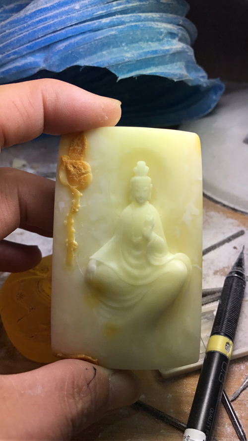 溆浦人 /p> p>中国工艺美术协会高级会员 /p> p>中国玉雕艺术大师 sup