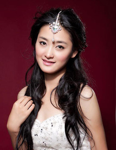  p>肖婷佳,出生于湖南邵阳,毕业于 a target="_blank" href="/item