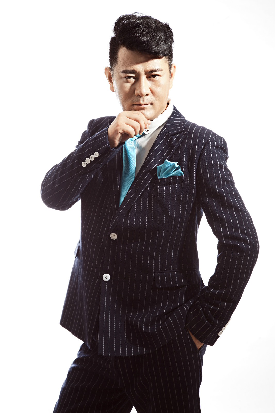  p data-id="gnx0wvnsjb">孟刚,中国时尚歌手,金牌主持,模仿达人.