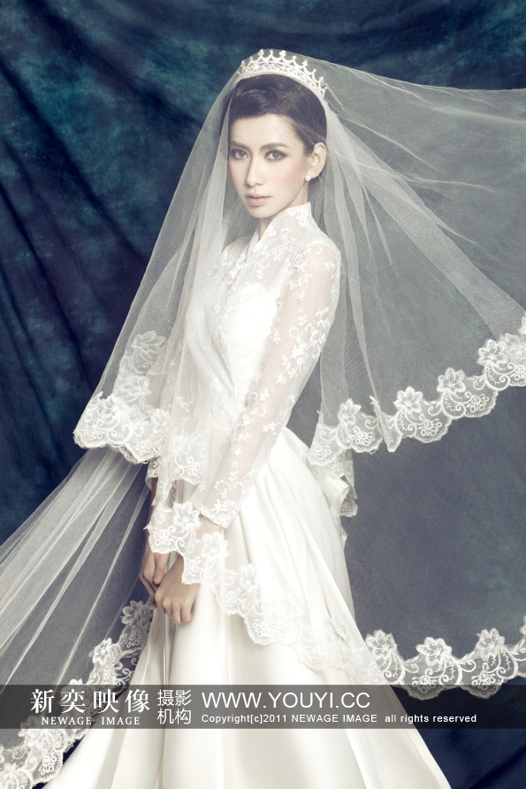  p>新奕映像简介 /p> p>新奕映像是由时尚摄影师尤奕先生集合一批具有