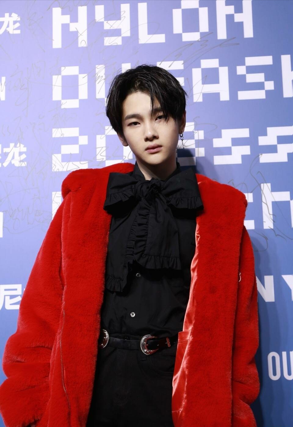  p>周震南(vin),2000年6月21日出生于重庆市,中