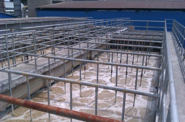  p>生物接触氧化法是从 a href="#">生物膜法 /a>派生出来的一种 a