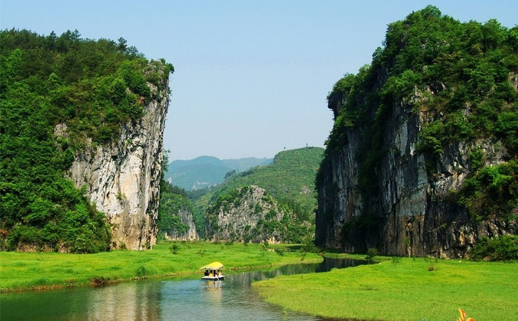 三道岩是桐城市青草镇陶冲村的景点,属于