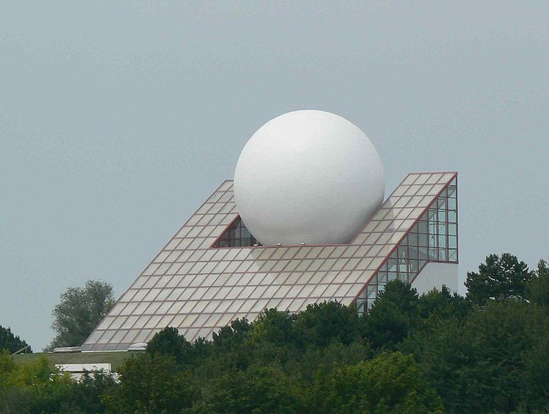  p>观测未来(英语:futuroscope)是位于法国普瓦捷近郊10公里处的一座