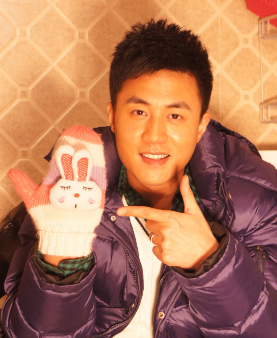 山 /a>的同名小说,由 a target="_blank" href="/item/吴军/10625910"