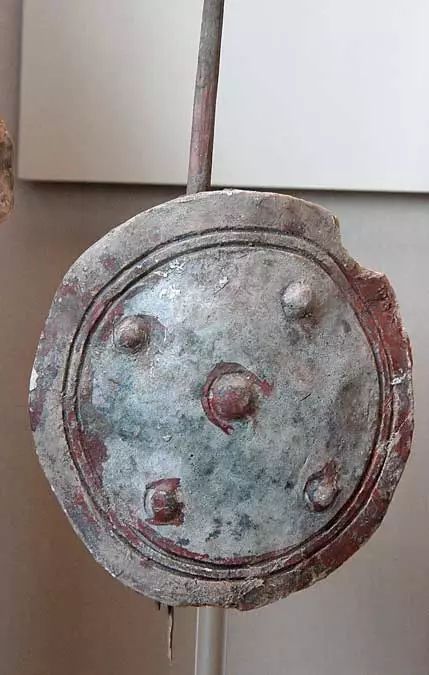 中国古代军队也流行过大盾标枪？魏晋南北朝到唐宋的盾牌鉴赏_百科TA说