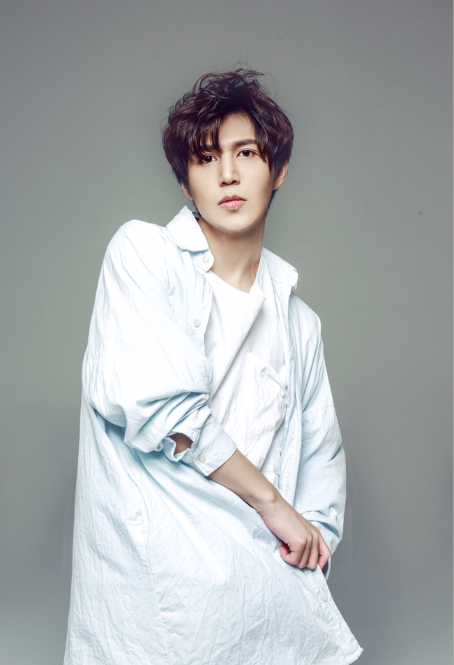  p data-id="gnbpk4epyj">许八斗, i>曾用名许峰, /i>中国内地男歌手