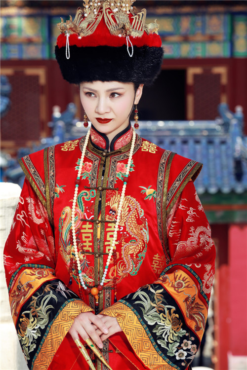  p>尔玛依娜,四川省阿坝藏羌自治州人,中国内地制片人,女演员,2007年