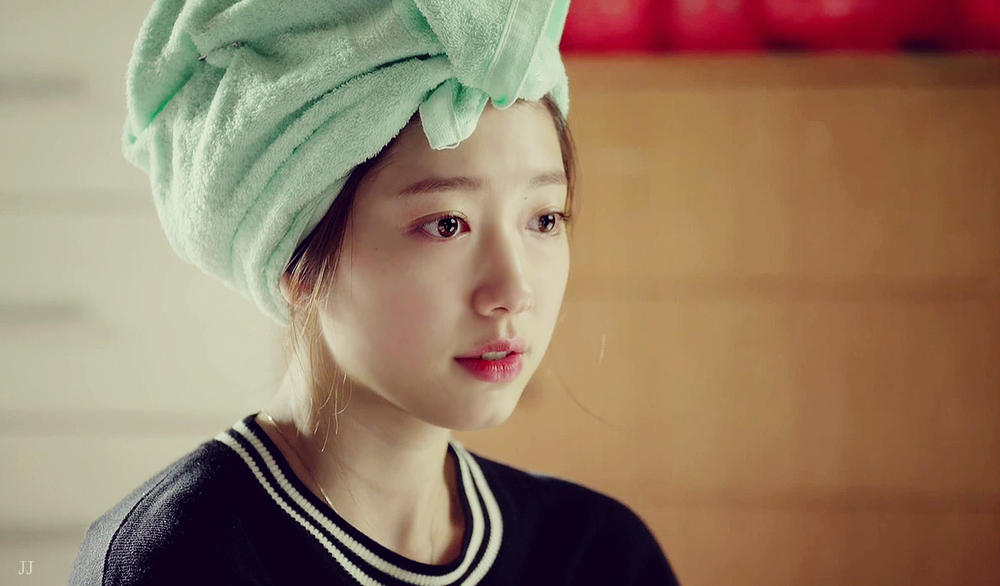 朴信惠 i>(         ,park shin hye) /i>,1990年2月18日出生于韩国