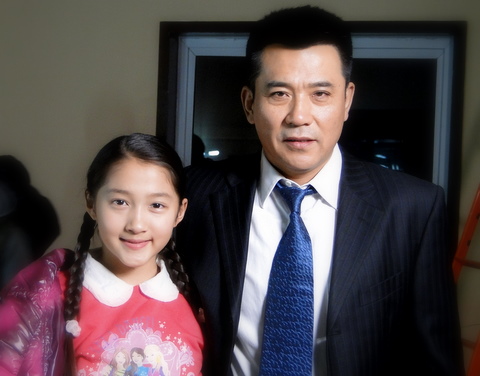 ">鄢颇 /a>执导, a target="_blank" href="/item/陈小艺/13852" data