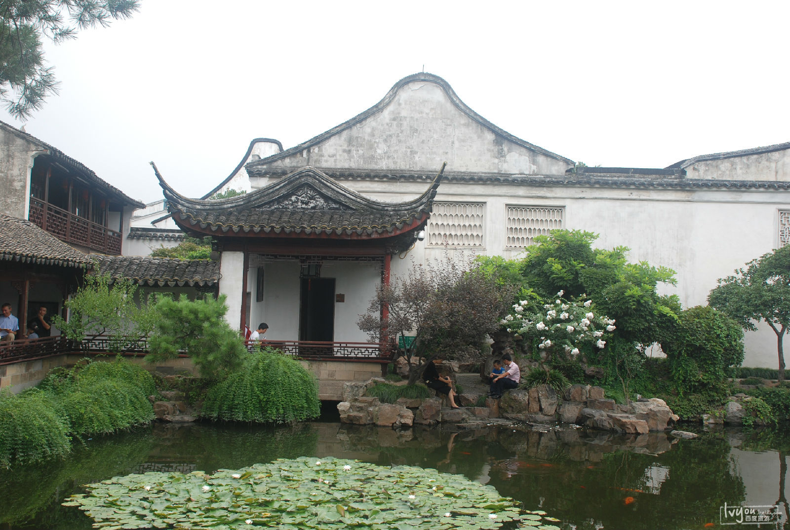  p>留园,是苏州古典园林,位于 a target="_blank" href="/item/苏州