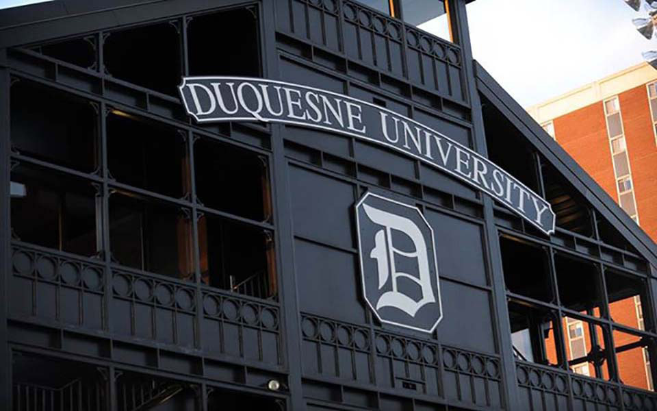  p>杜肯大学(duquesne university),又译迪尤肯大学,建校于1878年,是