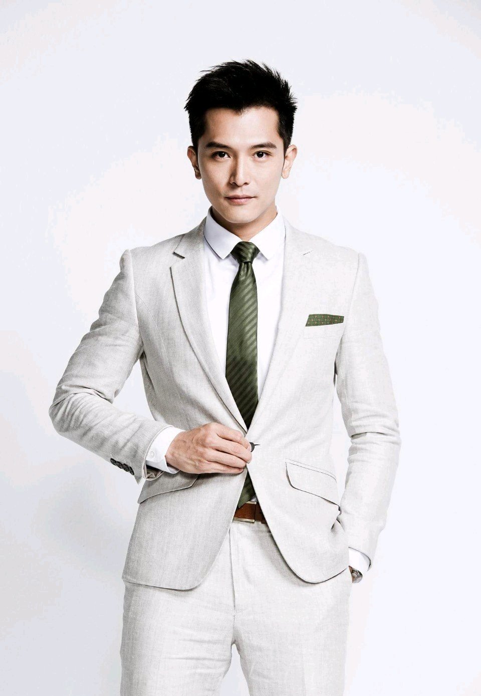  p>邱泽(roy chiu),1981年10月14日出生于台湾省台北市,中国台湾影视