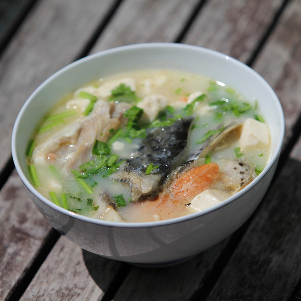 健脑三文鱼头汤