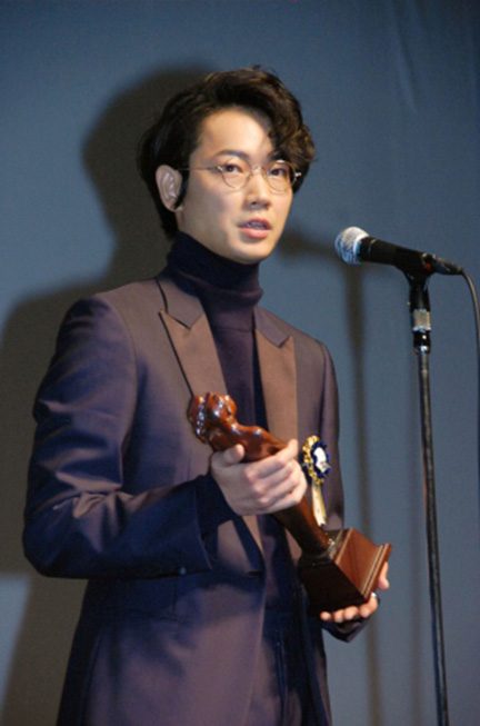 绫野刚