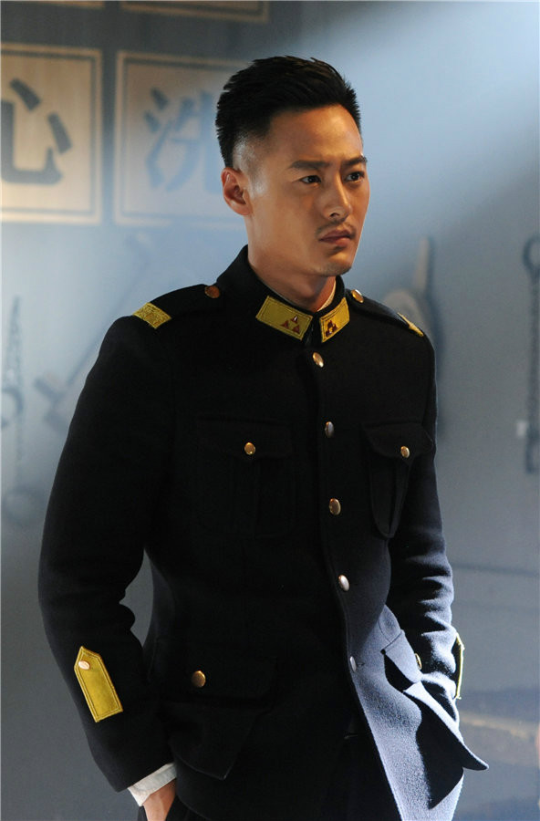  p>亓航,1984年6月17日出生于山东省,中国内地影视男演员,毕业于北京