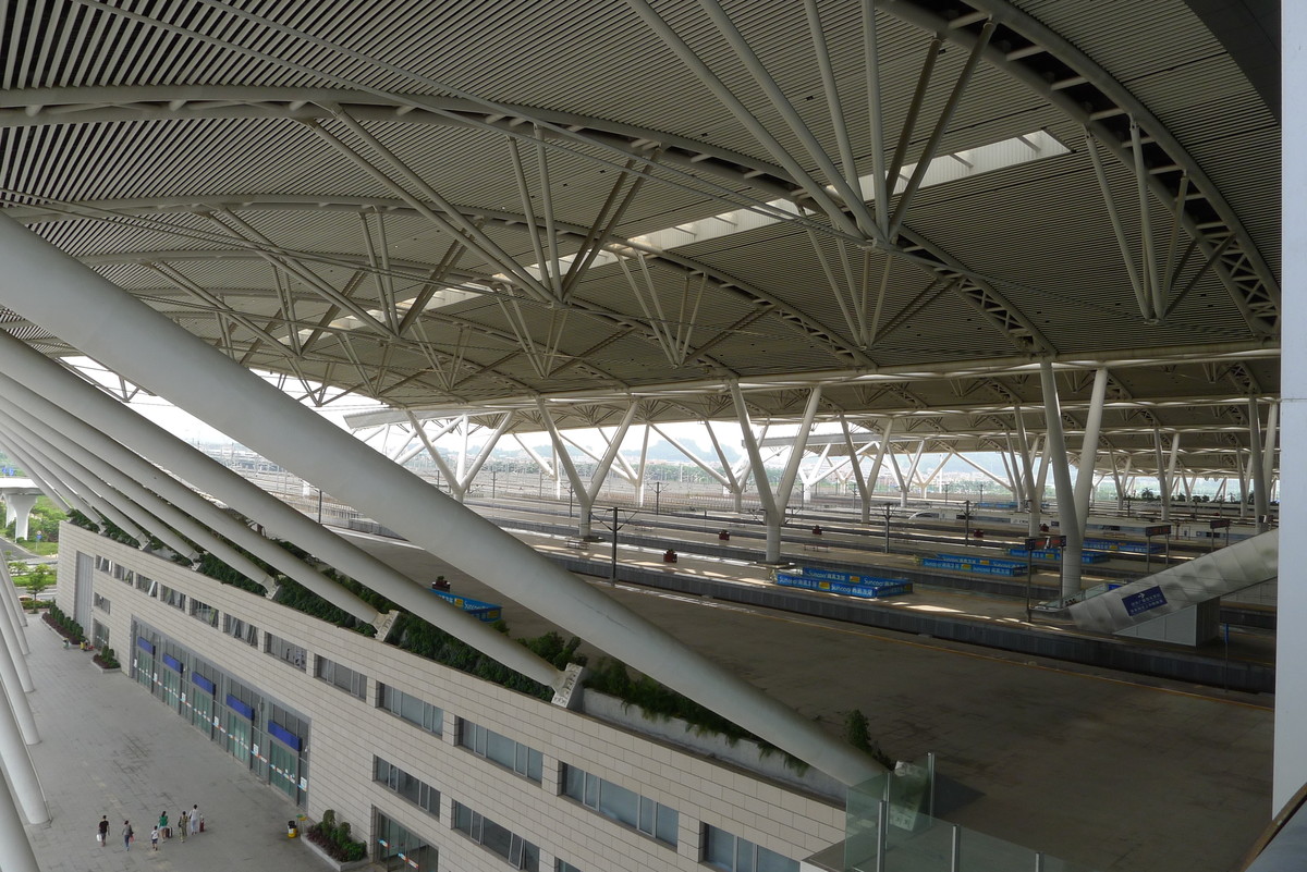  p>广州南站(guangzhounan railway station),位于中国 a target="