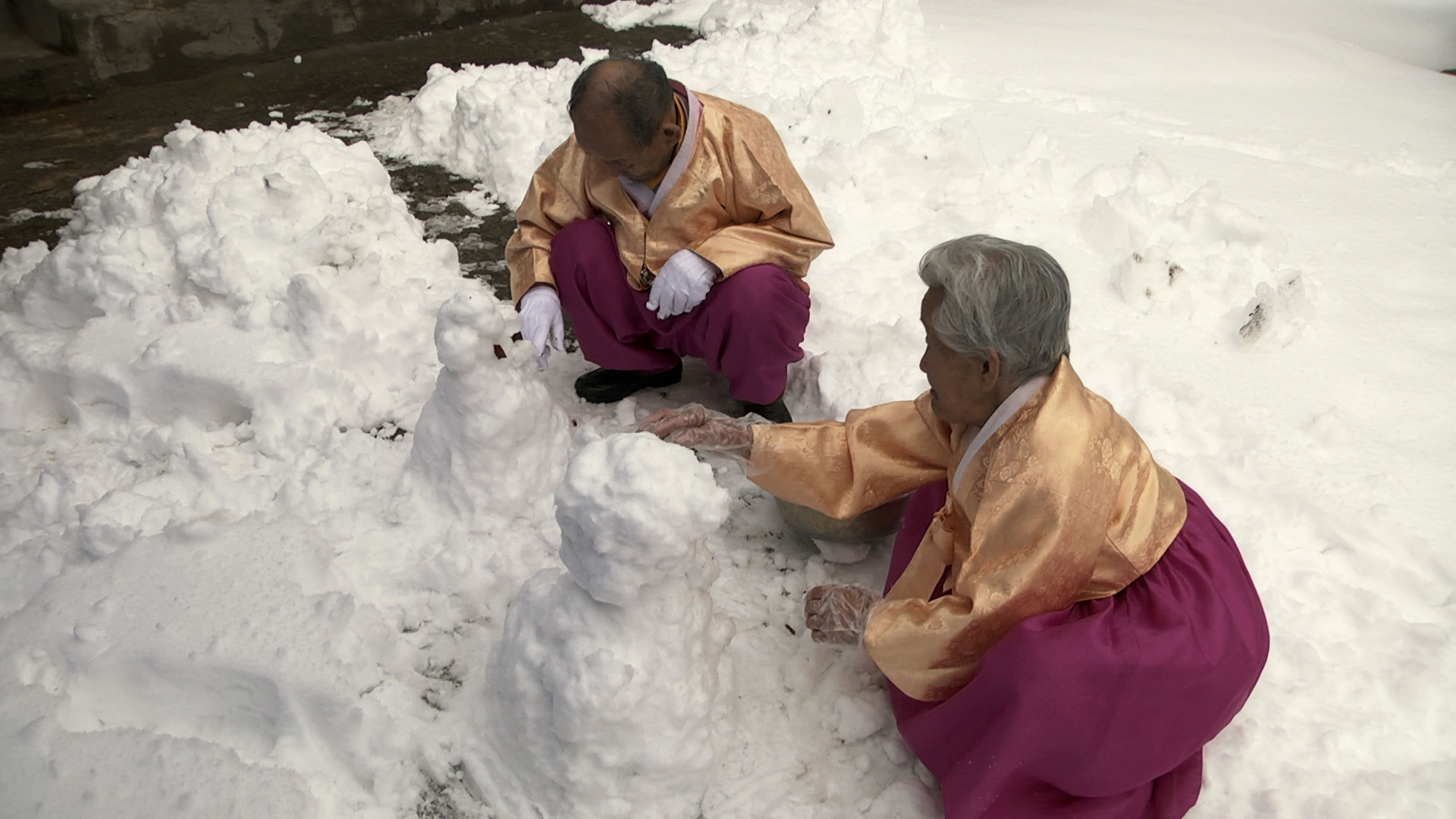 条江》是由argus film出品的纪录片,由陈模瑛执导,曹炳万,姜溪烈主演