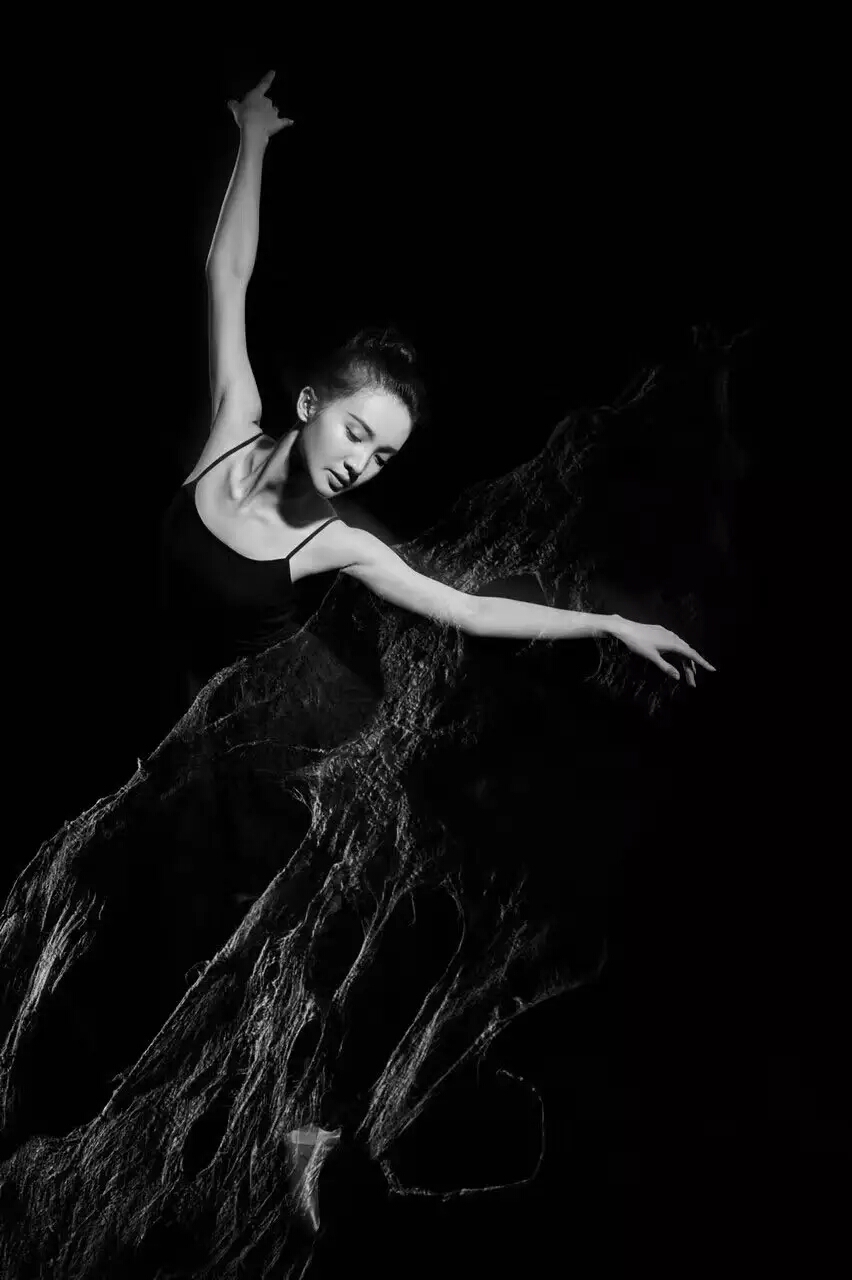 毕业于北京舞蹈学院民族舞专业,中国内地影视女演员,模特