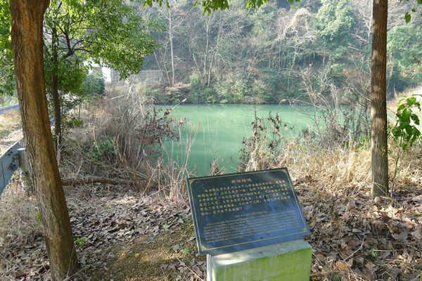 lcmpqzx">宝寿禅寺,成立于唐太宗八年(公元854年),位于诸暨市的寺庙