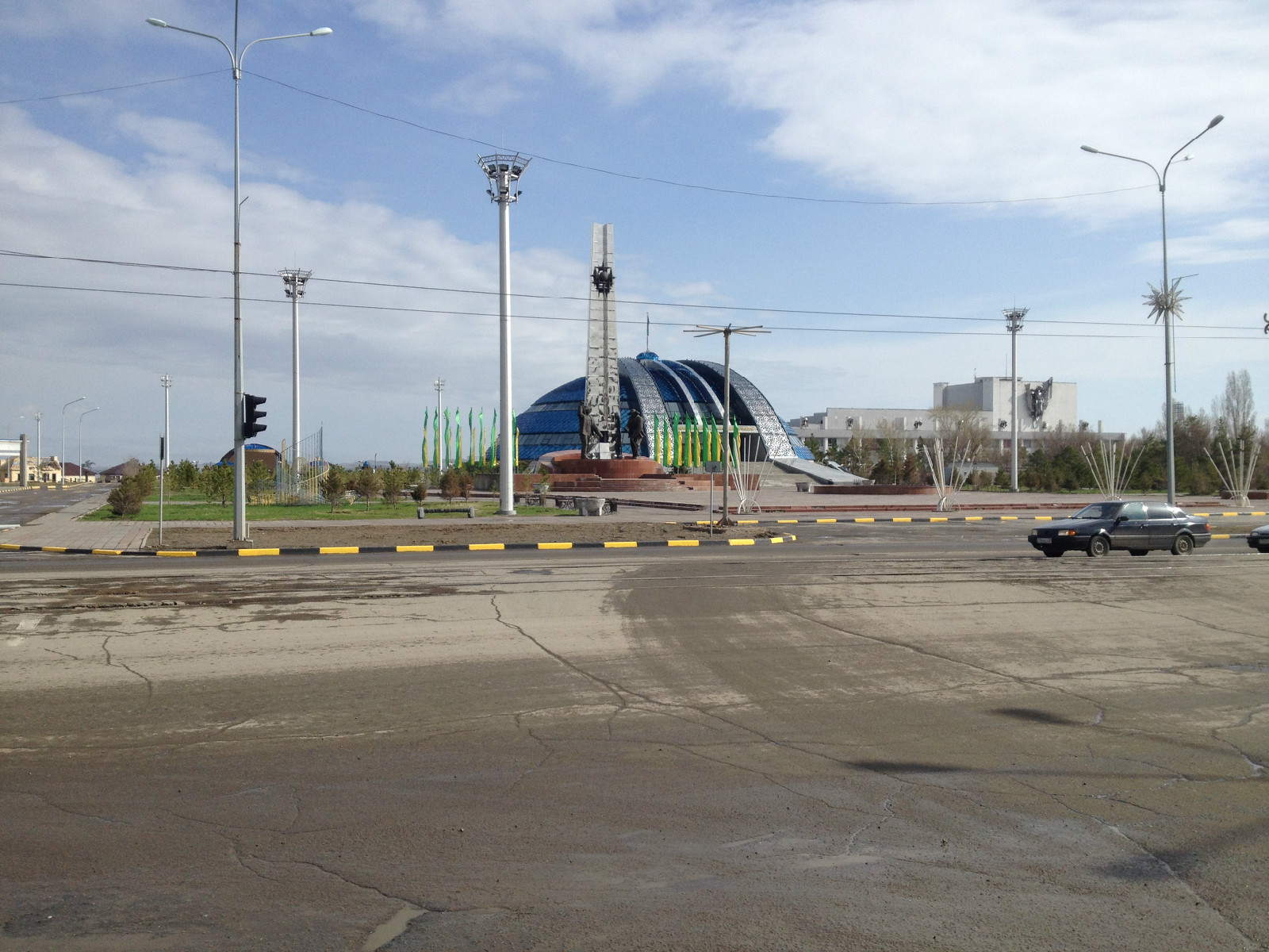  p>卡拉干达州首府卡拉干达市卫星城市,有机场,铁路.