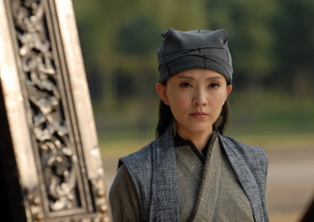  p data-id="gnyu2nokb8">铁飞花是一位乐观,自信的草根女子,具有断案