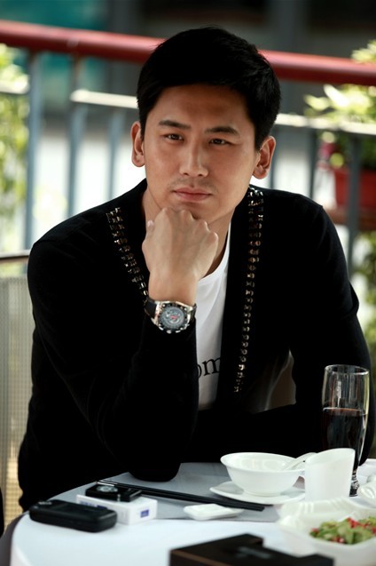 剧制作中心有限责任公司出品的警匪剧,由潘小扬,梁国冠,狄杰联合打造