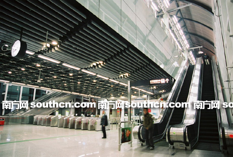  p>石碁站是 a target="_blank" href="/item/广州地铁4号线/6162210"