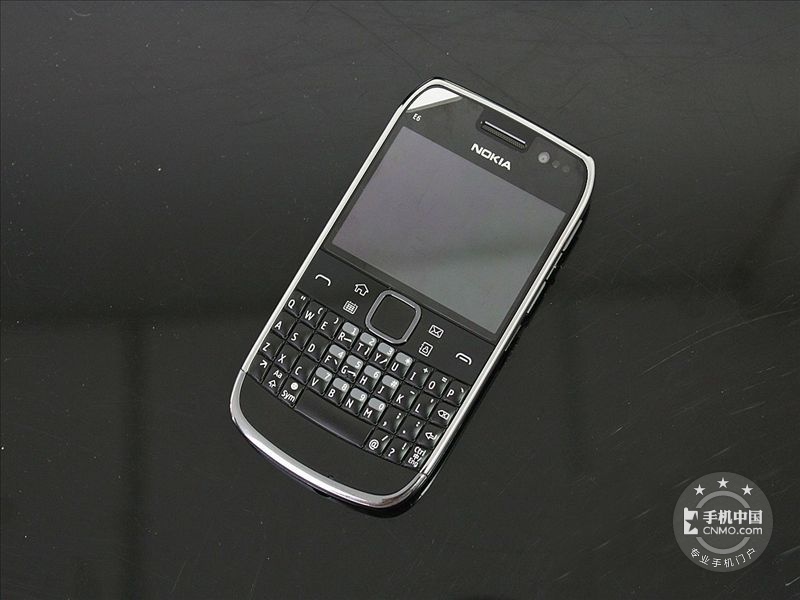  p>诺基亚一款于2011年上市的经典全键盘手机.
