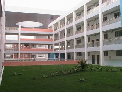  p>华南师范大学中山附属中学,简称中山华附,成立于2004年,是华南师范