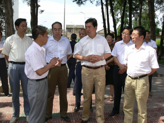  p>秦安一中建校于1929年,学校为甘肃省示范性普通高中,甘肃省德育