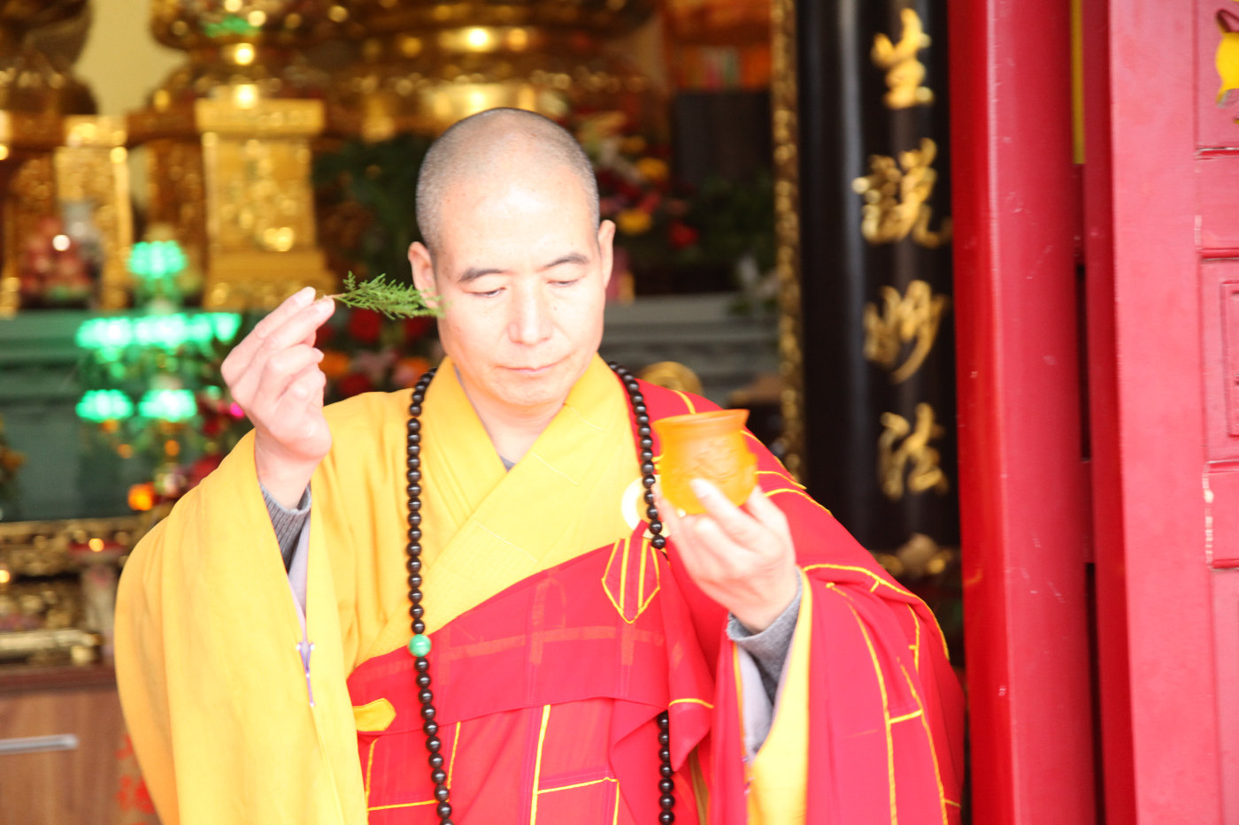 法师和尚超度的简单介绍