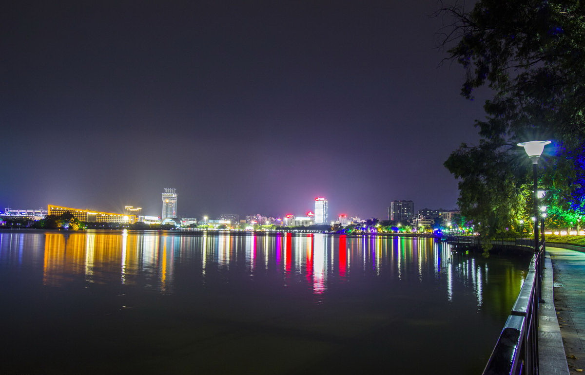  p>广东,简称"粤", a target="_blank" href="/item/中华人民共和国