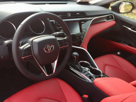 第八代凯美瑞内饰