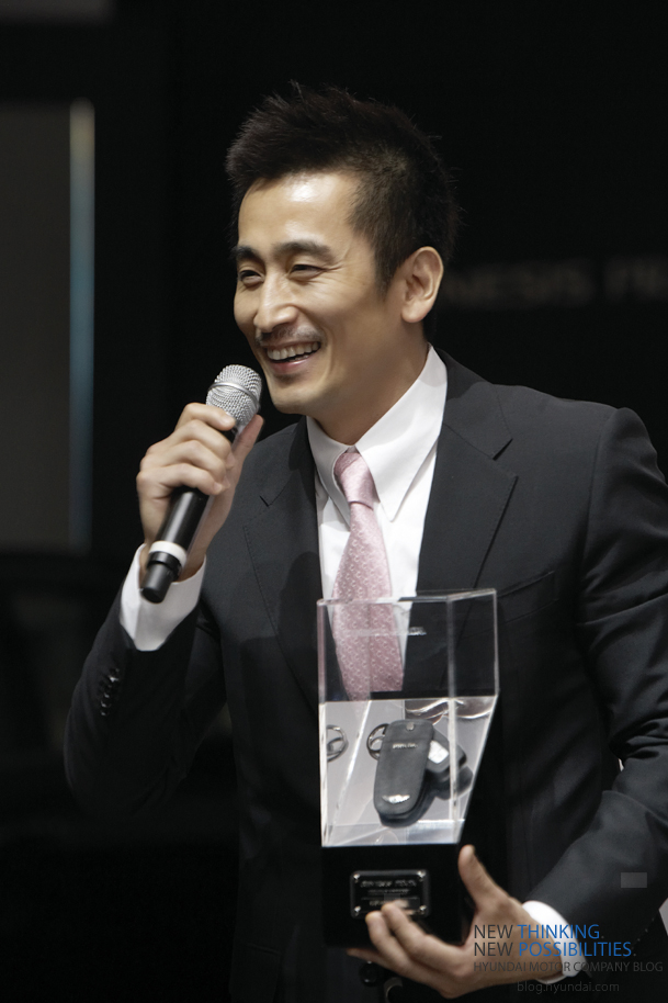  p>hyundai韩国研发中心与prada意大利设计中心合作,在prada执行长