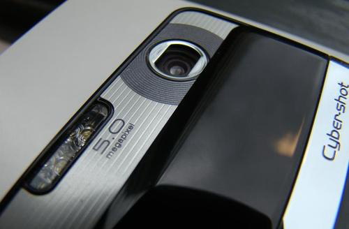  p>索尼爱立信c903,滑盖手机,网络模式为gsm,wcdma. /p>