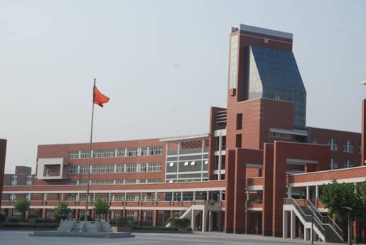  p> a target="_blank" href="/item/鹿泉区第一中学/17604783" data