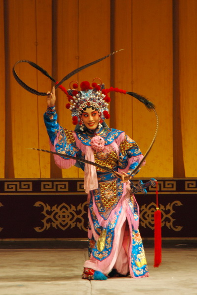 u3eh">冯蕴,女, a target="_blank" href="/item/上海京剧院/1443975"