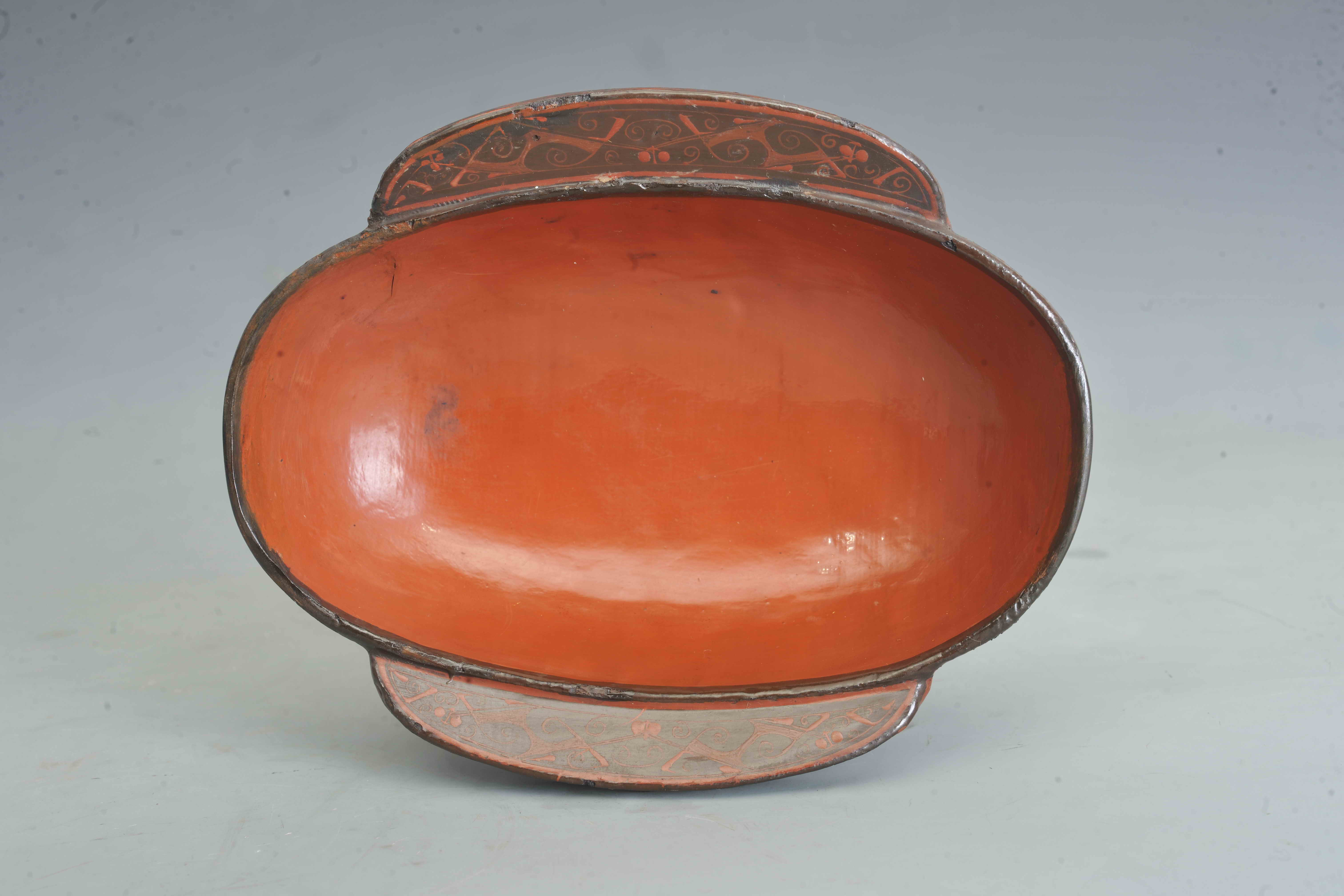 西汉渔阳凤纹漆耳杯