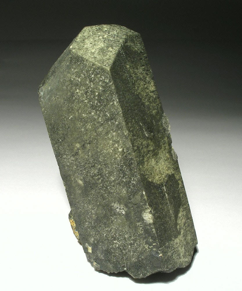  p>微斜长石常见的矿物,产在 a href="#" data-lemmaid="2952069">