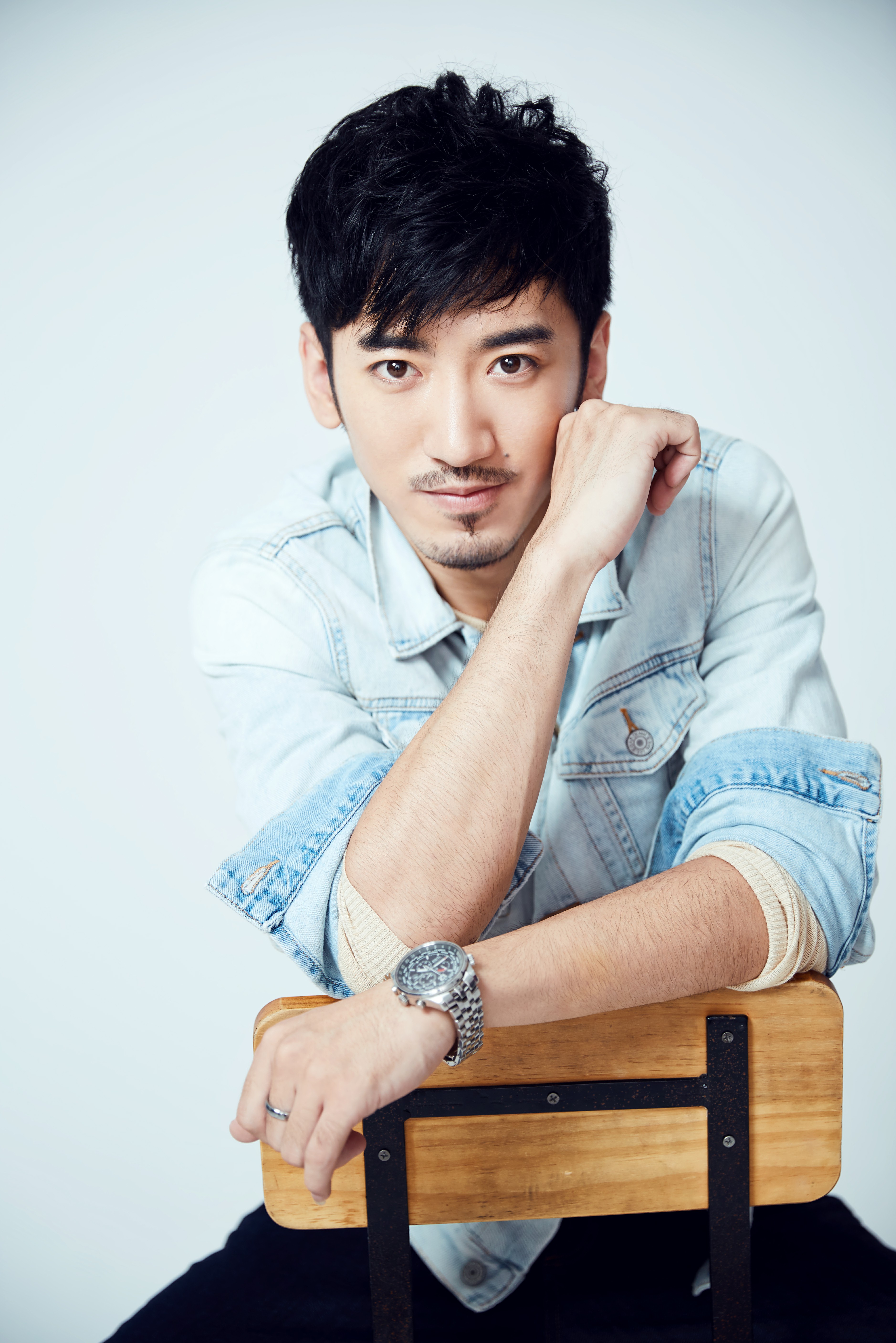  p>王萌,1988年11月1日出生于内蒙古包头市,中国