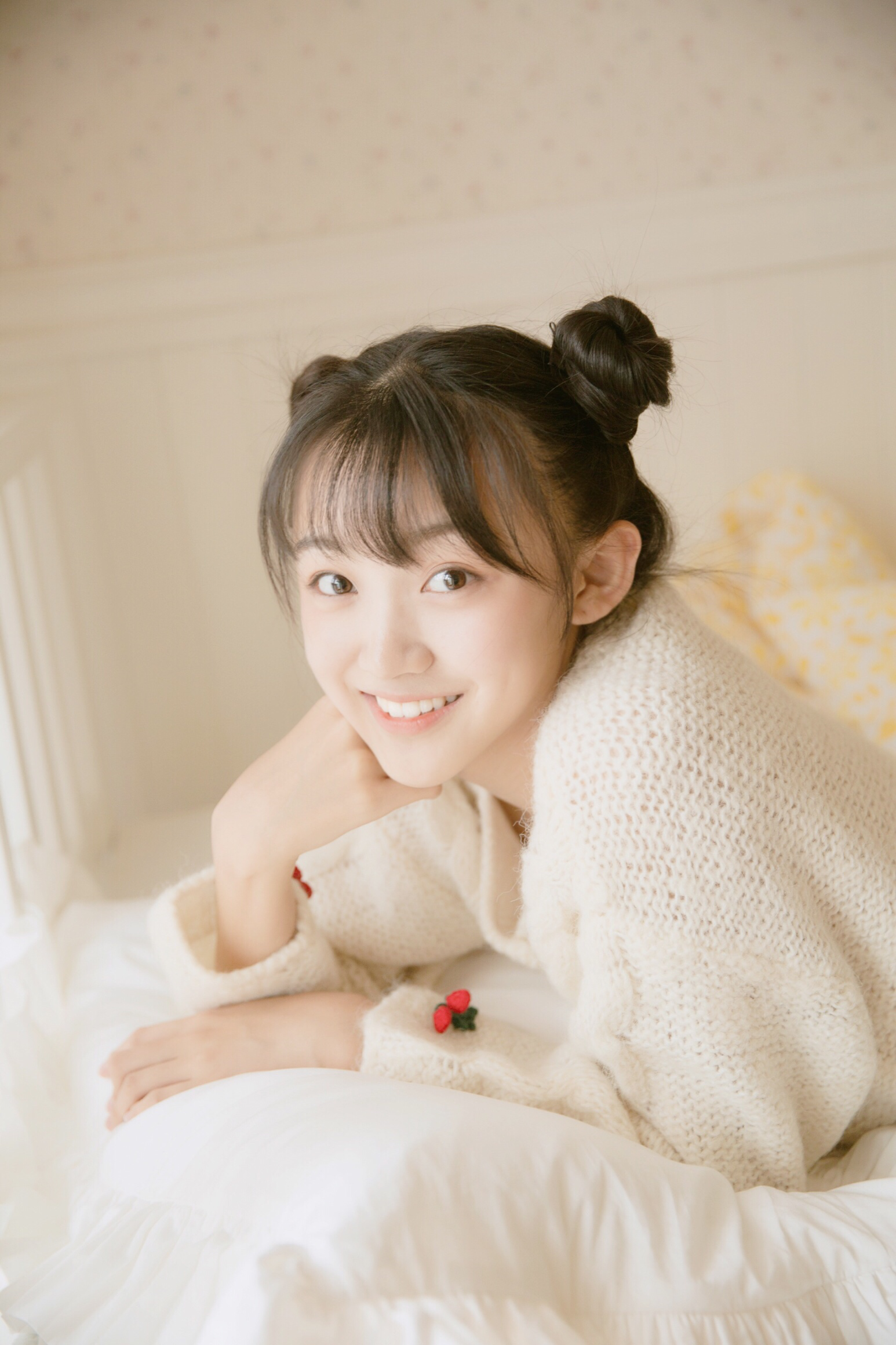  p>曲芷含,女,原名曲婉婷 i>(因撞名歌手 /i> i> a target="_blank"