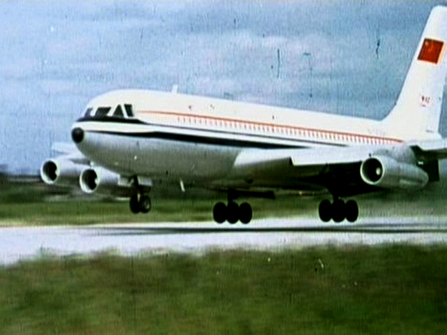  p>运-10(英文:shanghai y-10,中国代号:y-10)客机,是20世纪70年代由