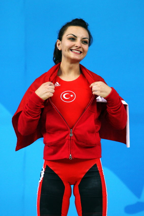 &amp;ouml;zkan,1988年3月3日-),土耳其女子举重运动员