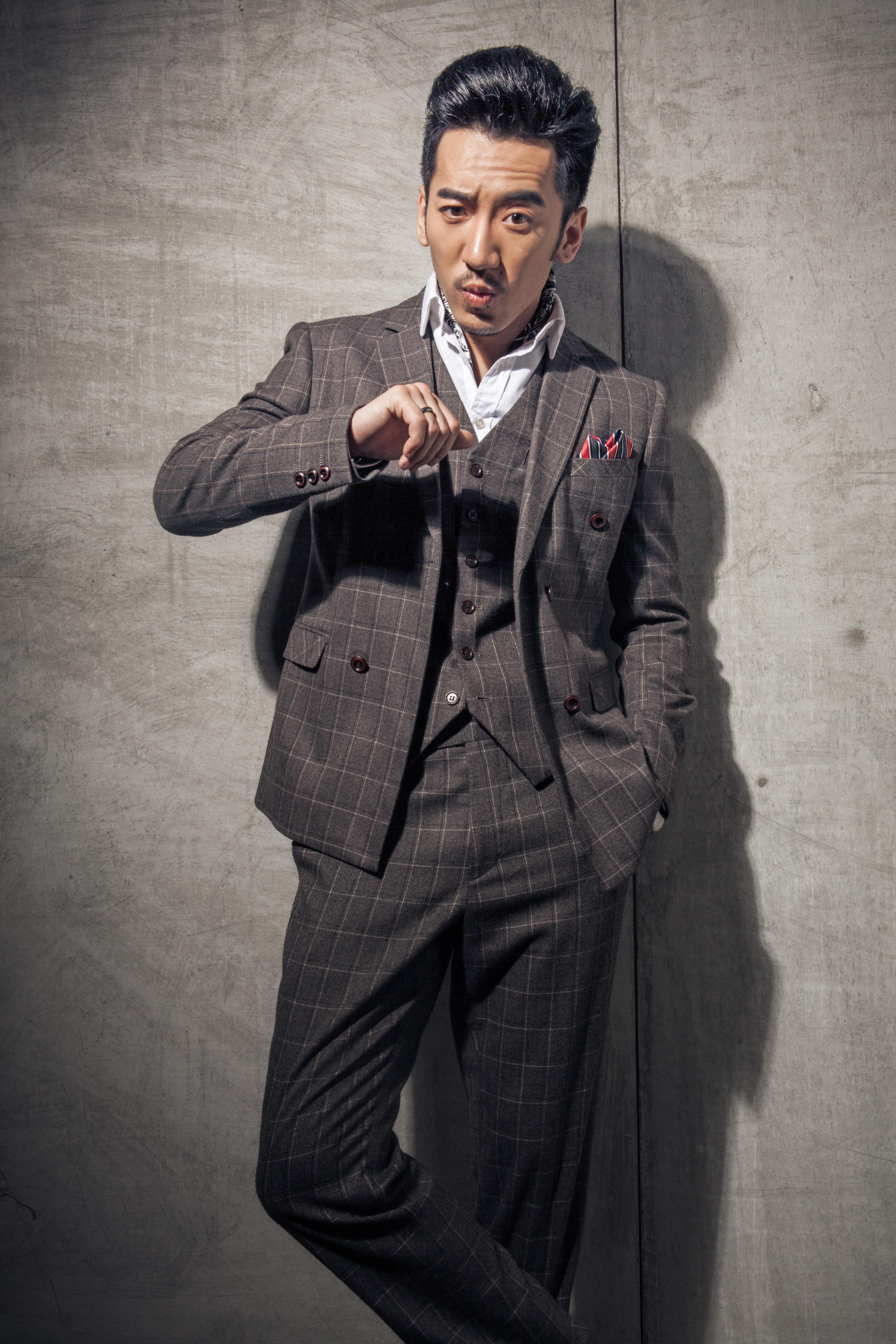  p>王萌,1988年11月1日出生于内蒙古包头市,中国