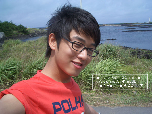 p>刘亚仁 i>(         ,yoo ah in) /i>,1986年10月6日出生于韩国大邱