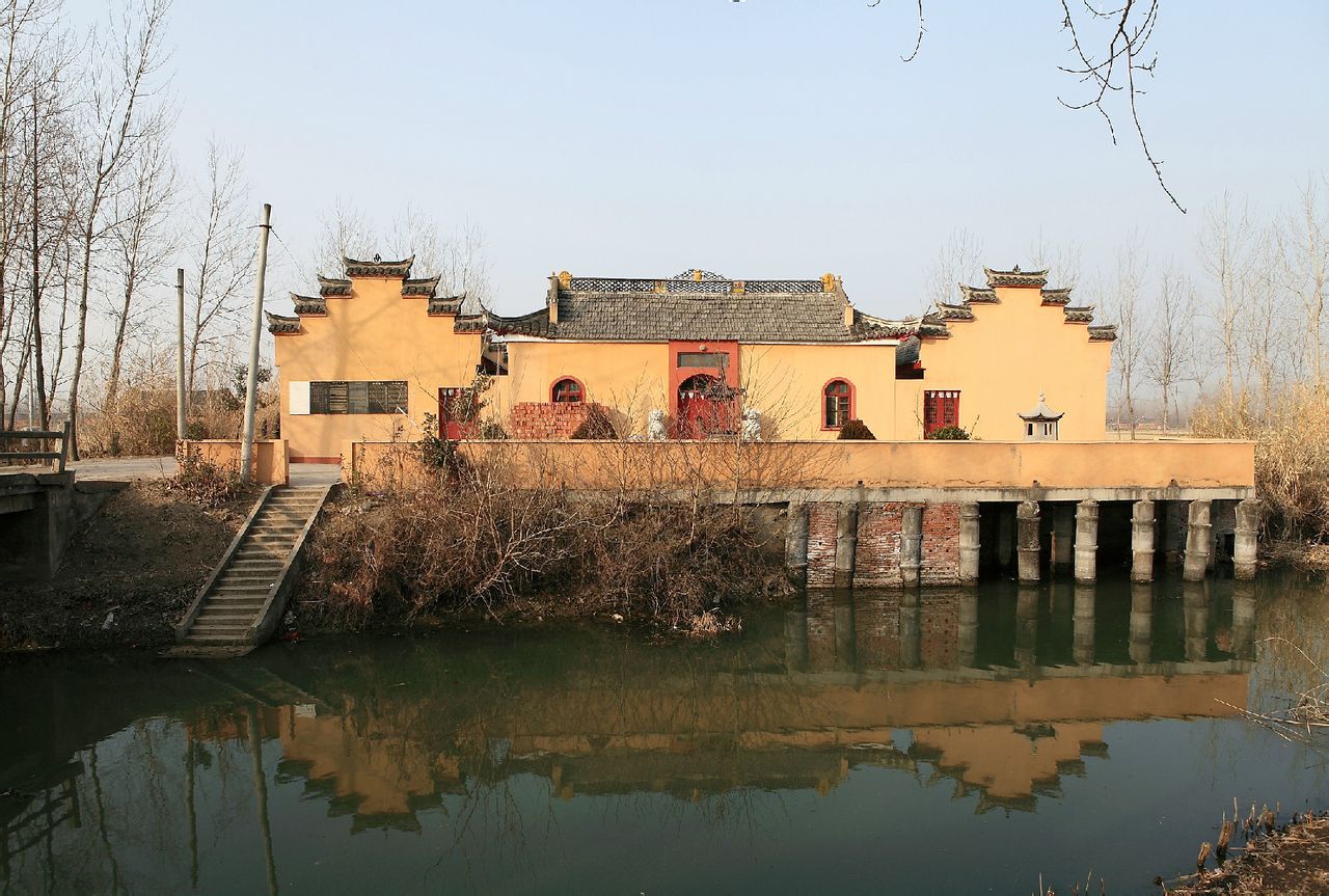  p>沿河镇,隶属于江苏省盐城市建湖县,地处 a target="_blank" href="