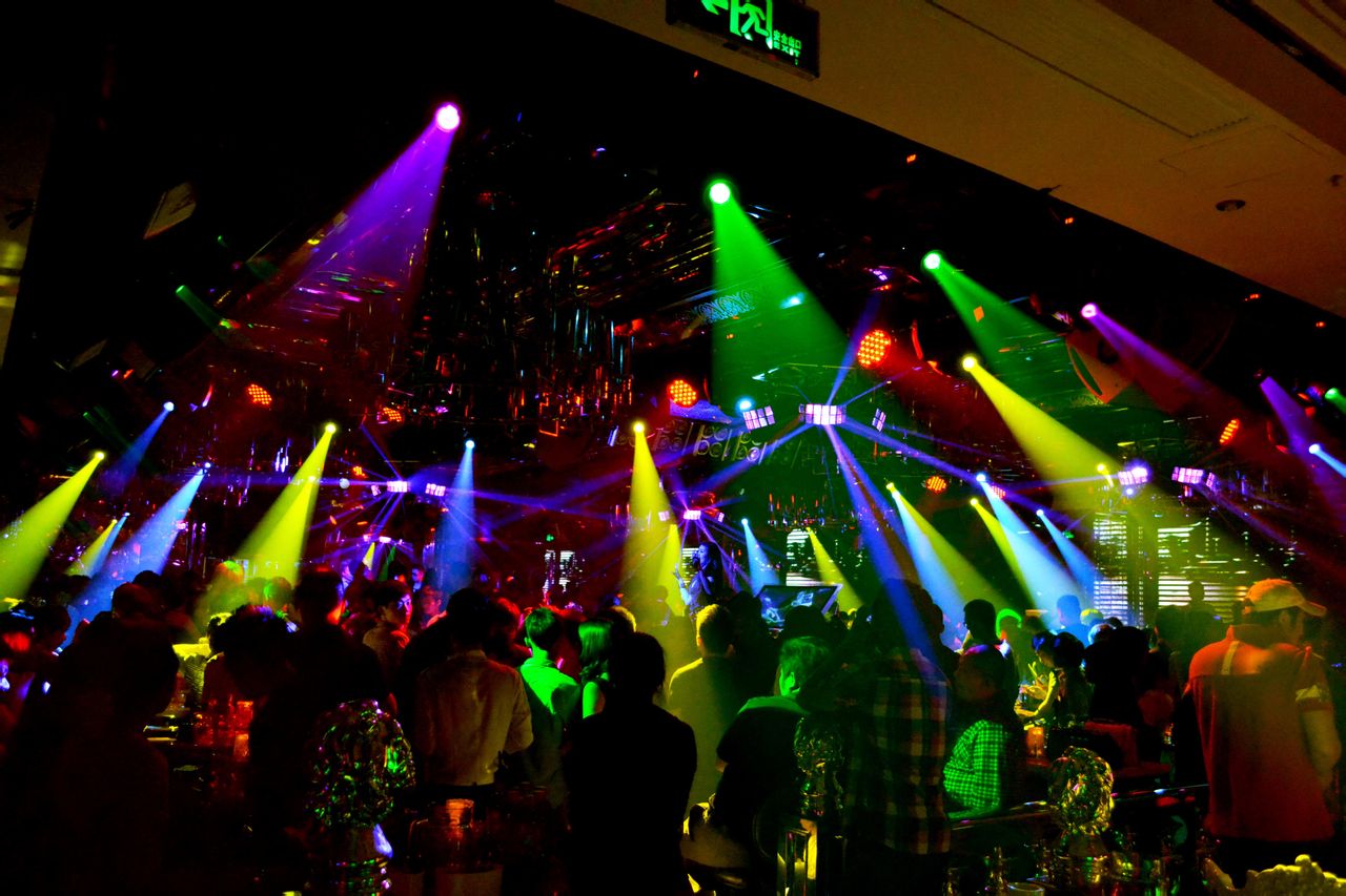 宁波浪漫管理有限公司旗下品牌之夜店是一家全国连锁品牌酒吧· /p>