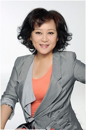  p data-id="gnwo1s7hzc">黄爱玲,出生于河南新乡,中国大陆演员.